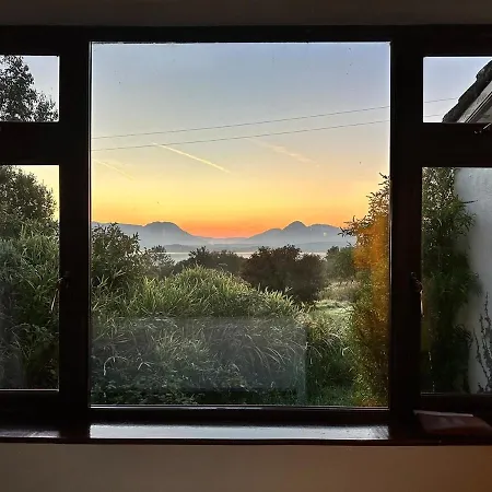 Tievemore - Connemara Bayfront Retreat