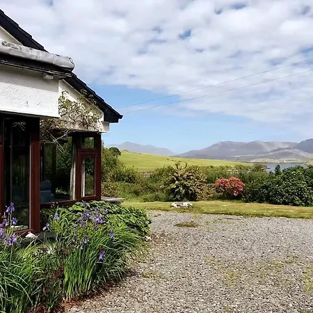 Tievemore - Connemara Bayfront Retreat Holiday home