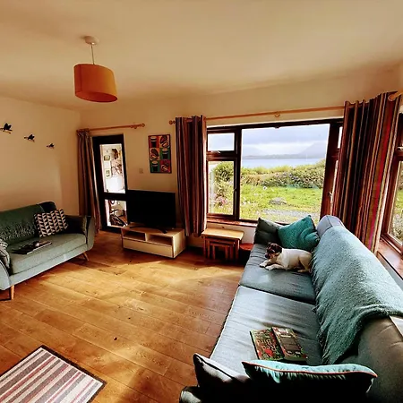Tievemore - Connemara Bayfront Retreat