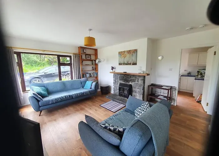 Tievemore - Connemara Bayfront Retreat Moyard